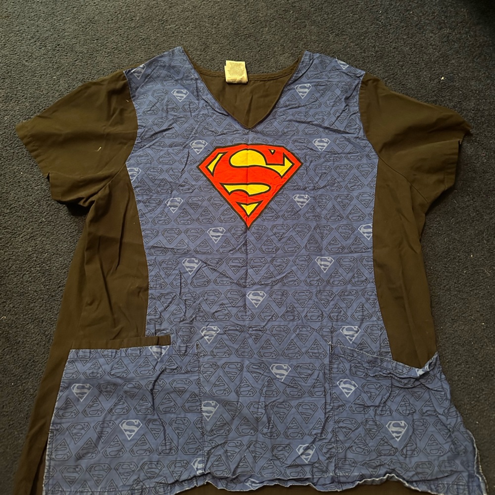 Superman Scrub Top in Size Large